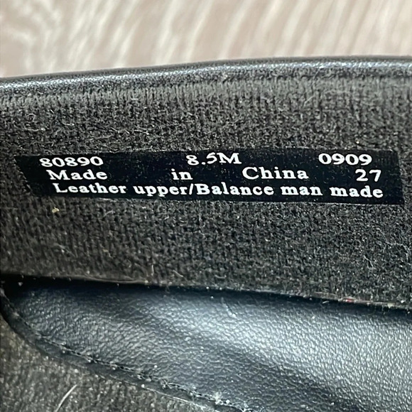 Clarks Black Leather Slip On Loafers Buckle Strap 8.5M - Picture 5 of 16